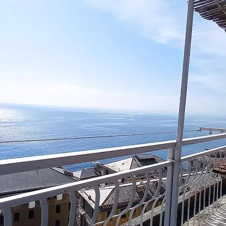 Attico Spettacolare Vista Mare Apartmán *